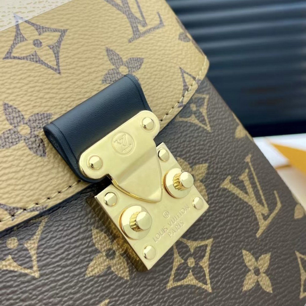 【ルイヴィトン・Louis Vuitton 】Camera Box M82465 NEW LOUIS VUITTON Camera Box Monogram Canvas Shoulder Bag